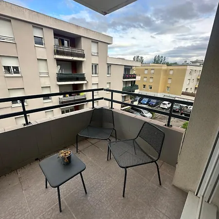 Appartement Tres Beau Trois Pieces Avec Vue Degagee à Strasbourg Extérieur photo