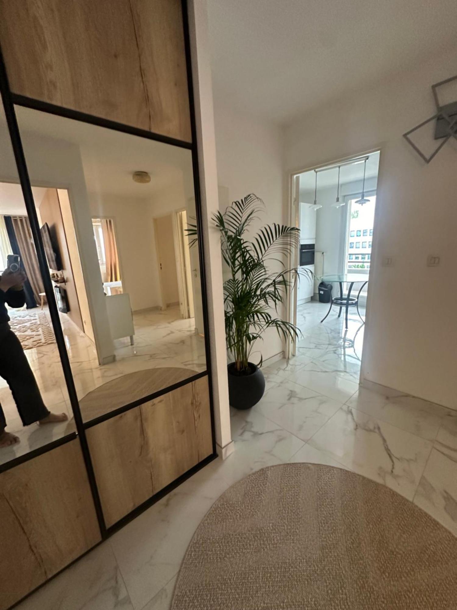 Tres Beau Trois Pieces Avec Vue Degagee Apartamento *